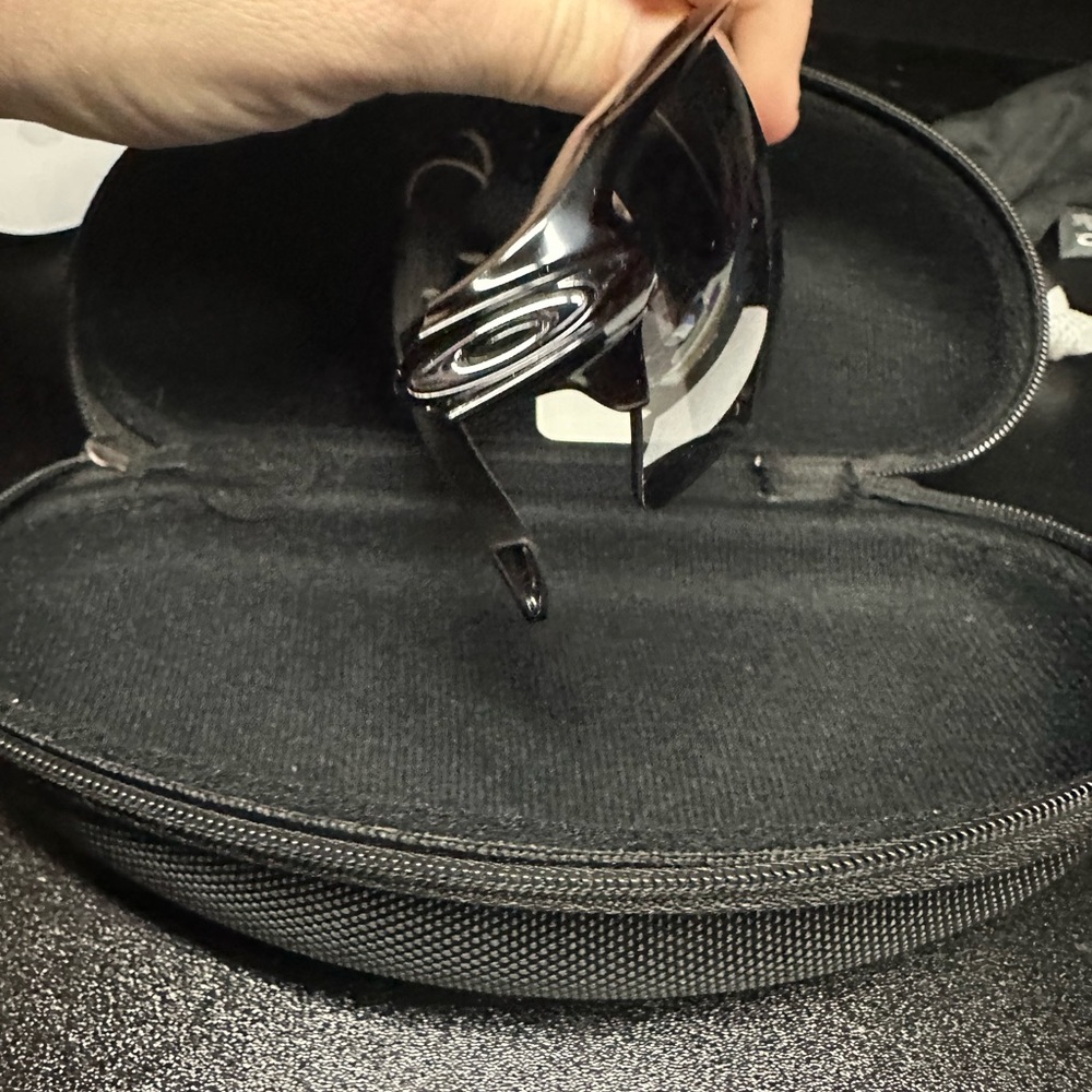 Oakley Flak 2.0 Polished Black Sunglasses - Picture 4 of 5